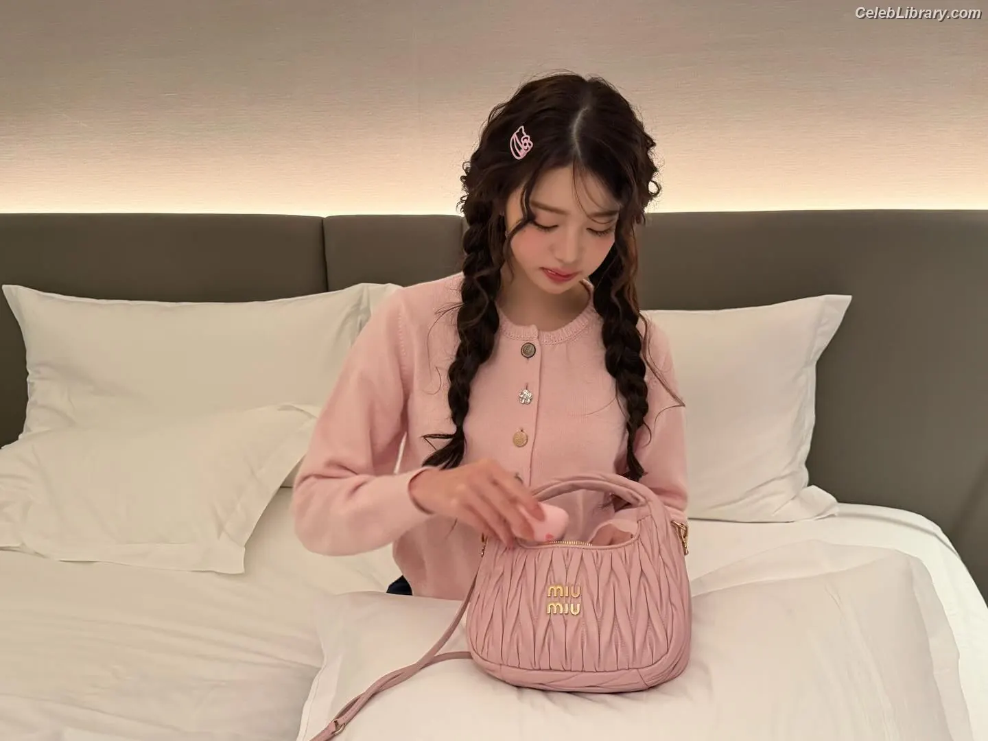 Jang Won-young 장원영 WONYOUNG photo 21 of 5845