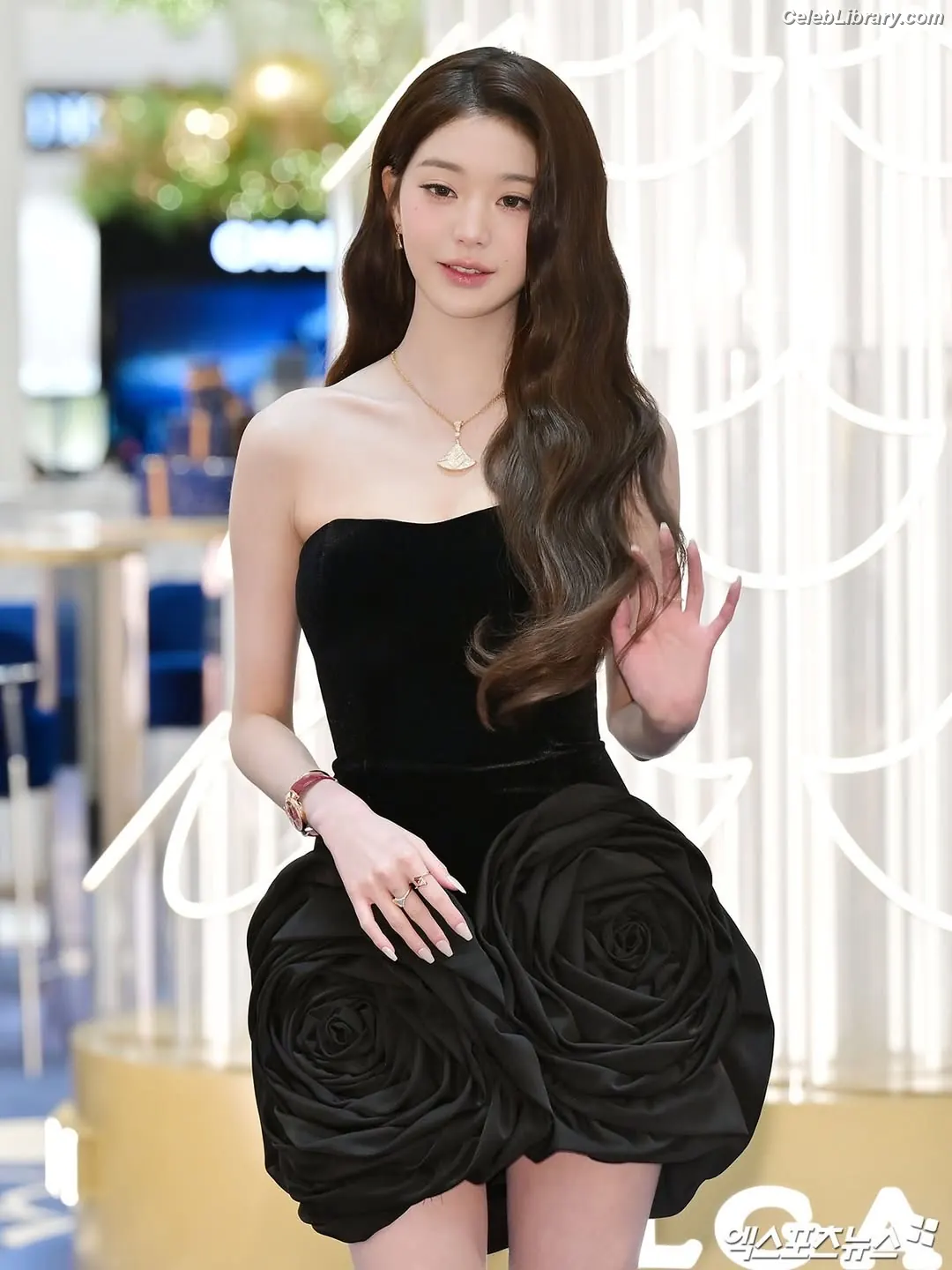 Jang Won-young  장원영 WONYOUNG photo 19 of 5845