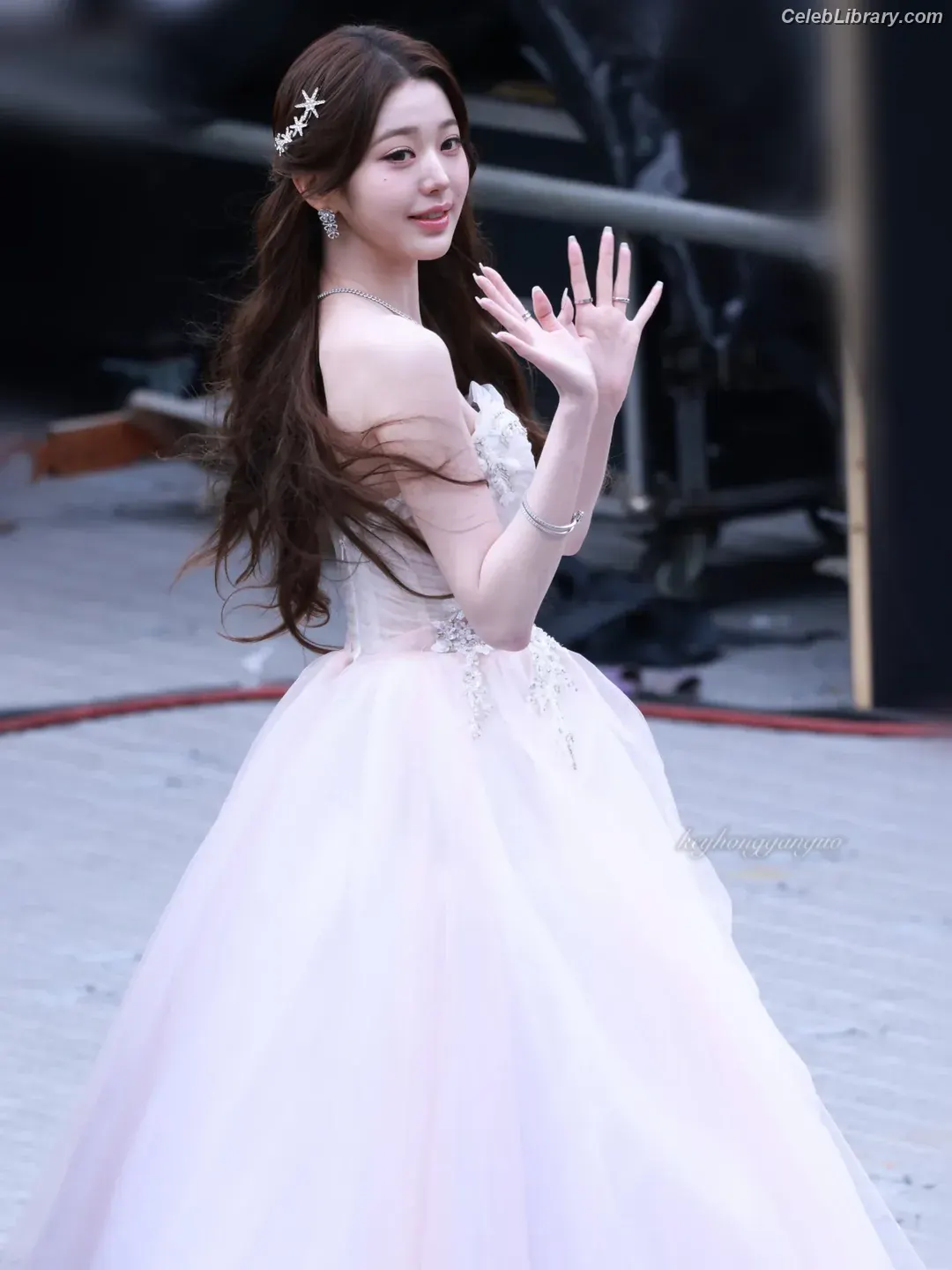 Jang Won-young  장원영 WONYOUNG photo 2 of 5845