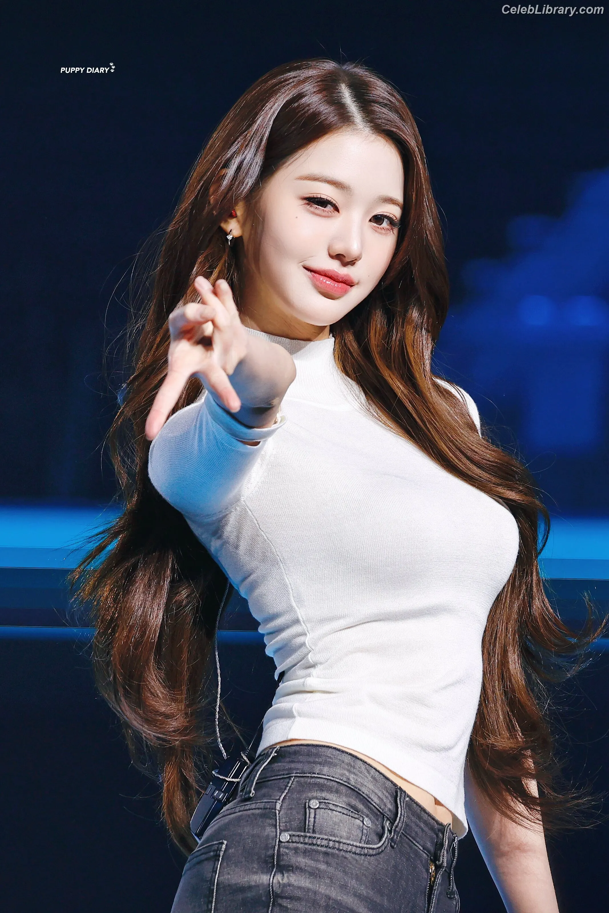 Jang Won-young  장원영 WONYOUNG photo 12 of 5845