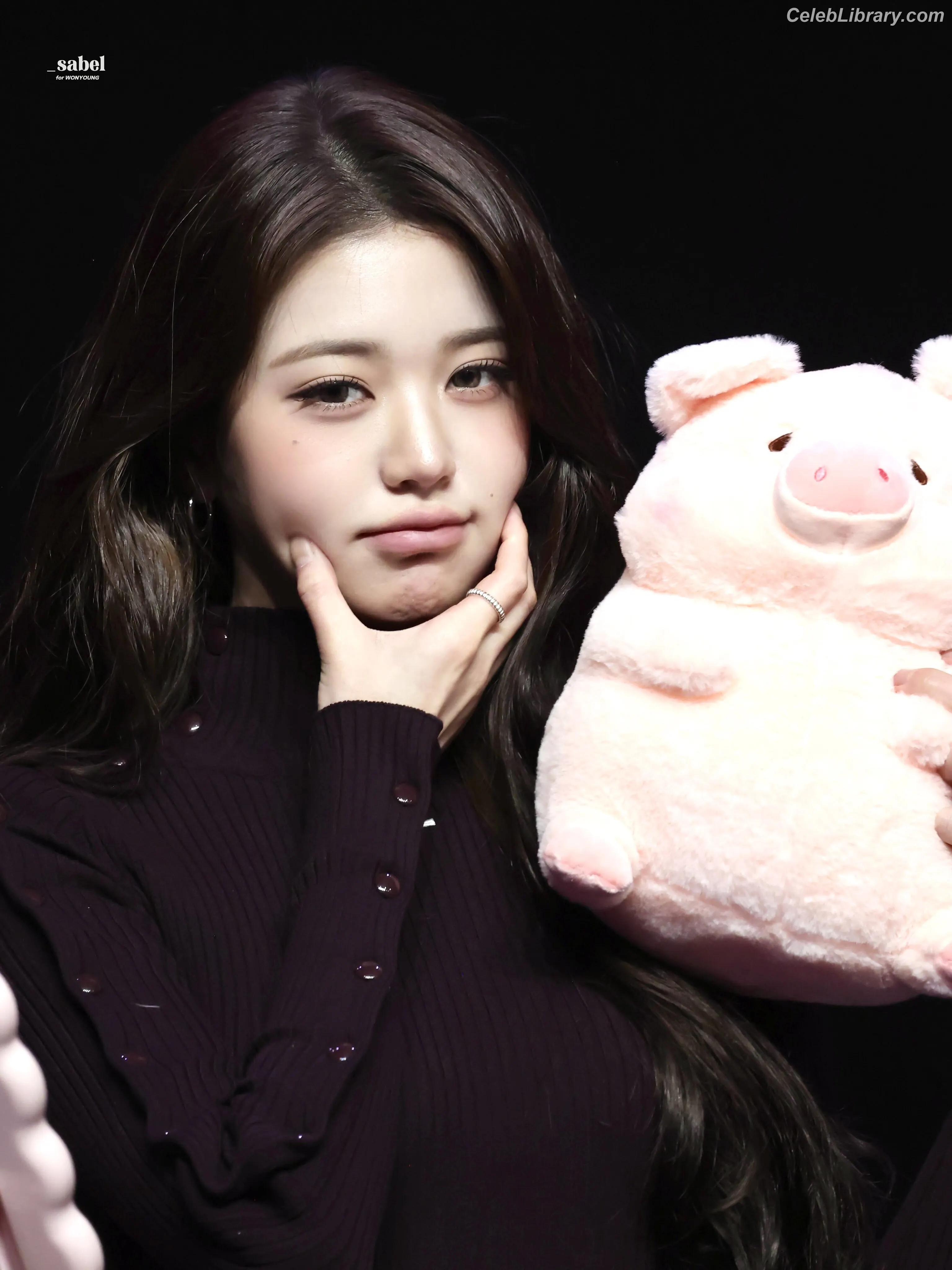 Jang Won-young 장원영 WONYOUNG photo 3 of 5845