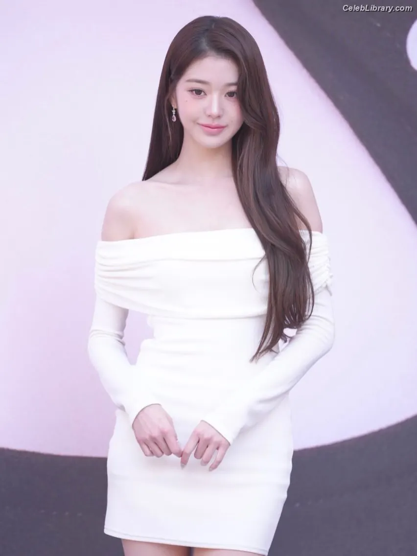 Jang Won-young 장원영 WONYOUNG photo 22 of 5845