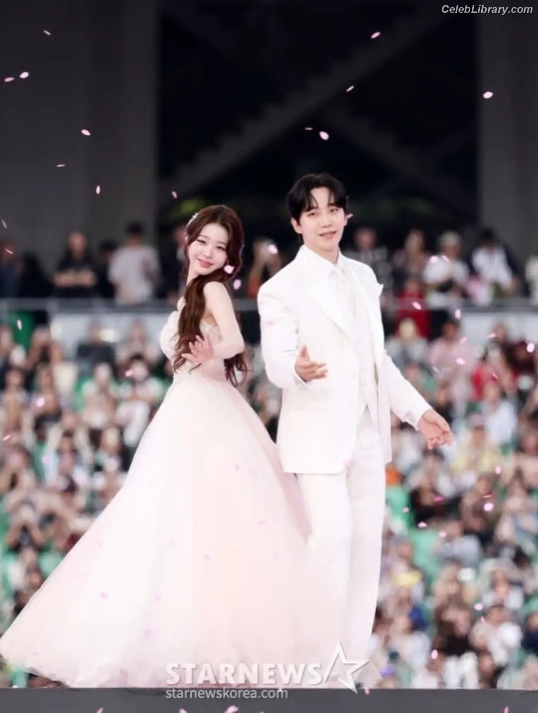 Jang Won-young 장원영 WONYOUNG photo 10 of 5845