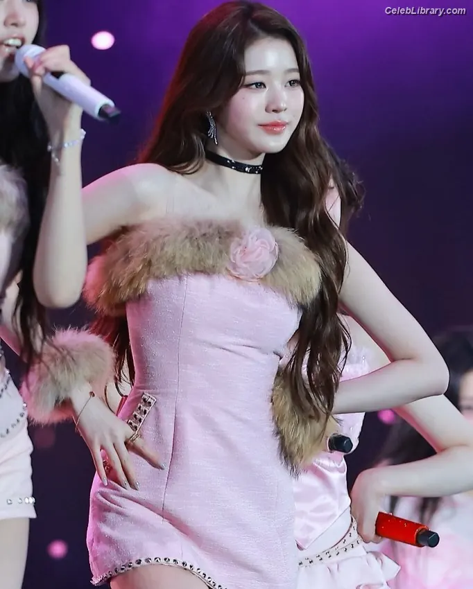 Jang Won-young 장원영 WONYOUNG photo 18 of 5845
