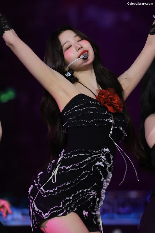 Jang Won-young  장원영 WONYOUNG photo 4 of 5846