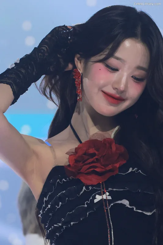 Jang Won-young  장원영 WONYOUNG photo 5 of 5846