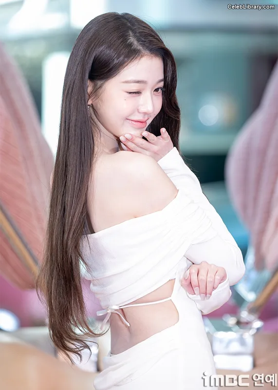 Jang Won-young  장원영 WONYOUNG photo 15 of 5846