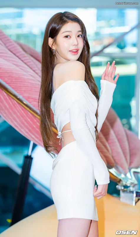 Jang Won-young  장원영 WONYOUNG photo 6 of 5846