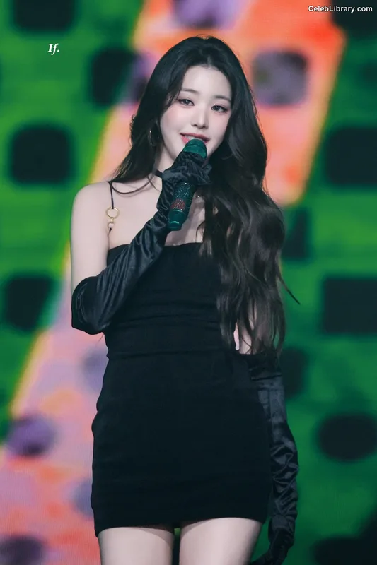 Jang Won-young  장원영 WONYOUNG photo 22 of 5846