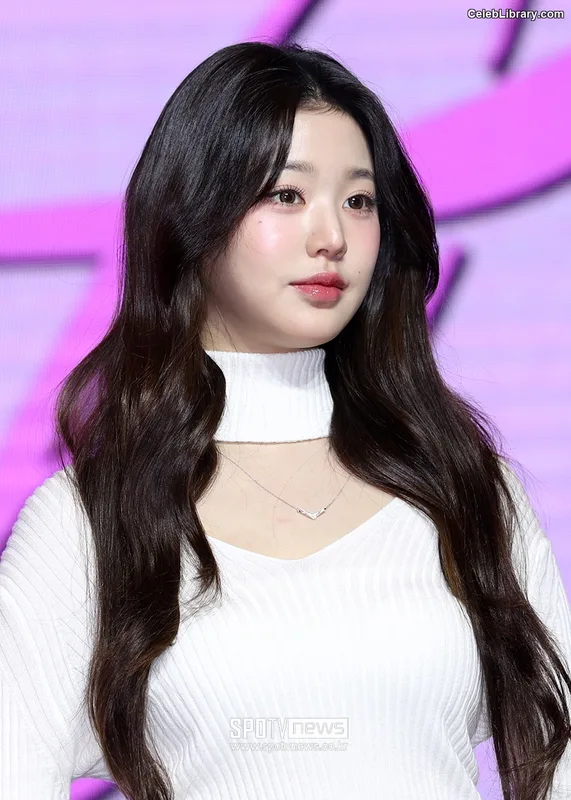 Jang Won-young  장원영 WONYOUNG photo 22 of 5846
