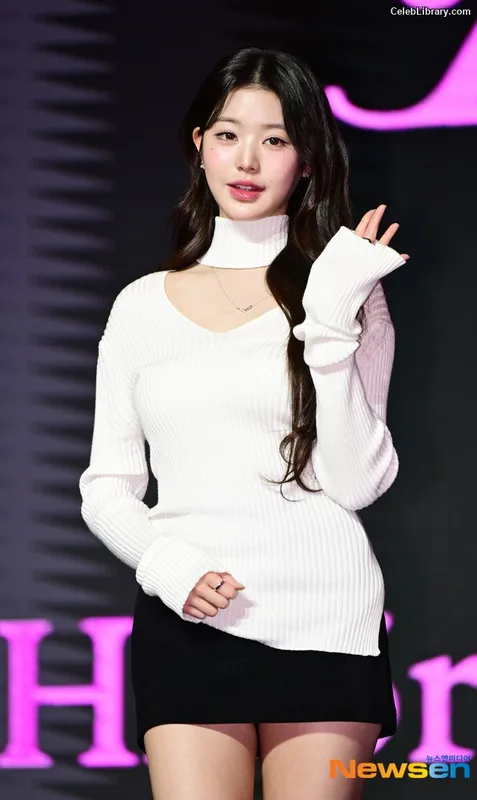 Jang Won-young  장원영 WONYOUNG photo 12 of 5846