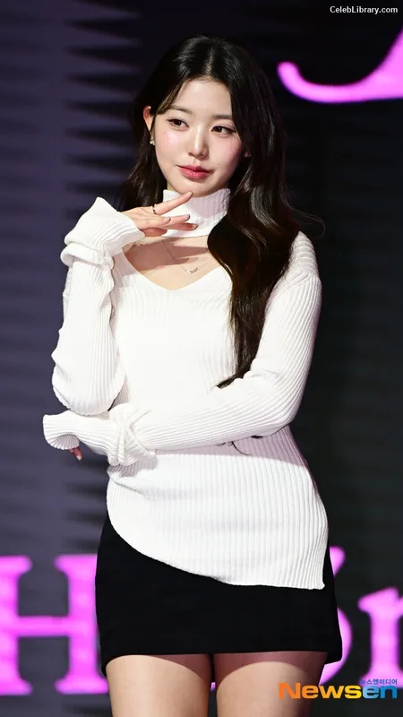 Jang Won-young  장원영 WONYOUNG photo 13 of 5846