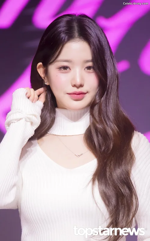 Jang Won-young  장원영 WONYOUNG photo 14 of 5846