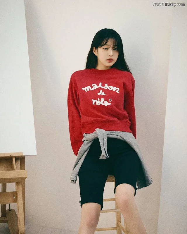 Jang Won-young  장원영 WONYOUNG photo 11 of 5846