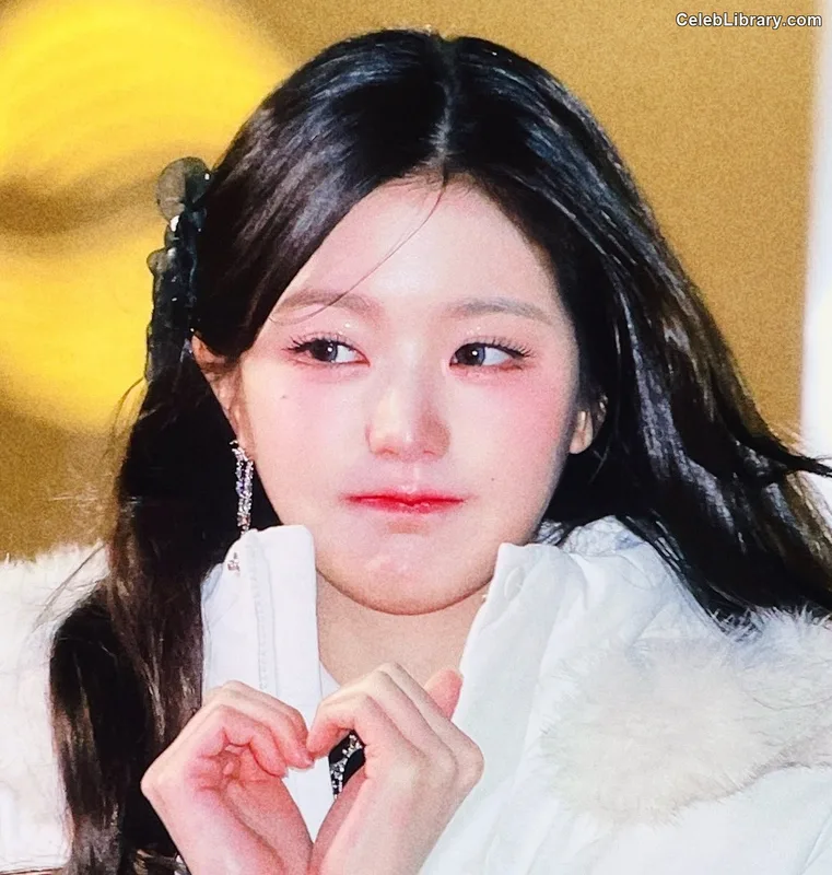 Jang Won-young  장원영 WONYOUNG photo 17 of 5846