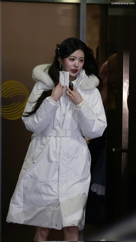 Jang Won-young  장원영 WONYOUNG photo 3 of 5846