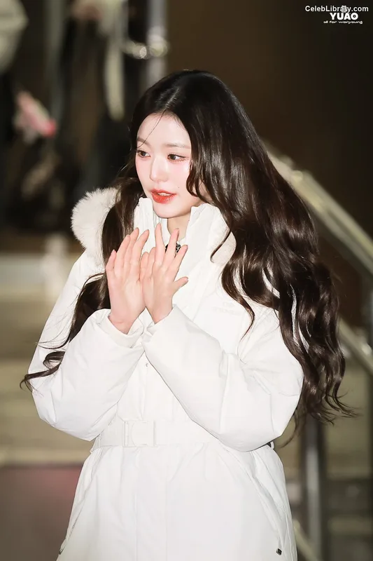 Jang Won-young  장원영 WONYOUNG photo 7 of 5846