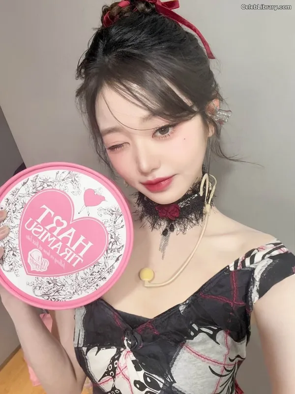 Jang Won-young  장원영 WONYOUNG photo 18 of 5846