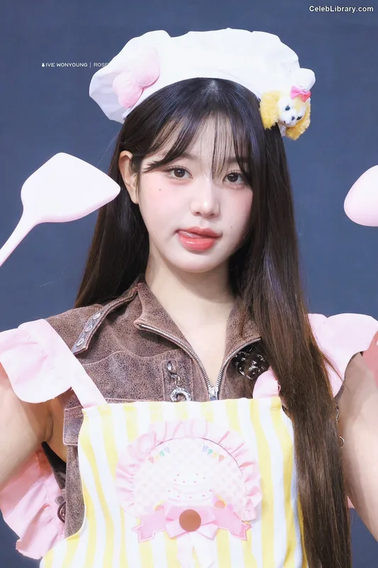 Jang Won-young  장원영 WONYOUNG photo 19 of 5846