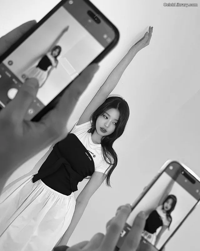 Jang Won-young  장원영 WONYOUNG photo 24 of 5846