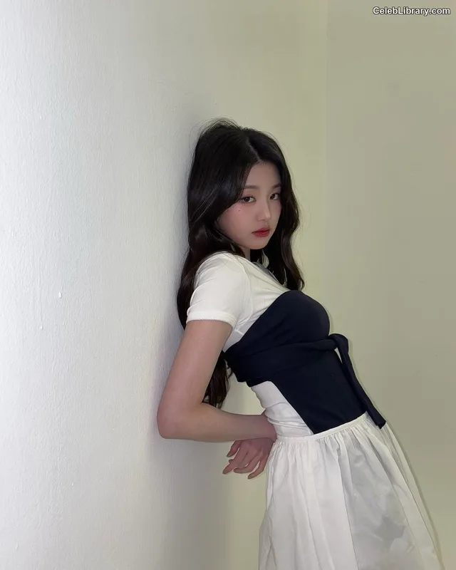 Jang Won-young  장원영 WONYOUNG photo 9 of 5846