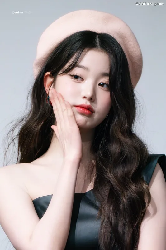 Jang Won-young  장원영 WONYOUNG photo 17 of 5846