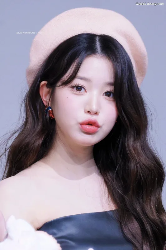 Jang Won-young  장원영 WONYOUNG photo 23 of 5846