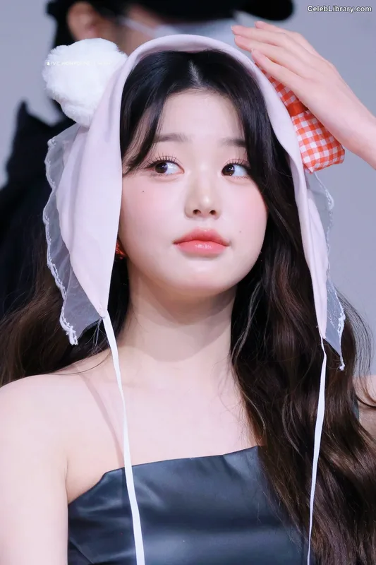 Jang Won-young  장원영 WONYOUNG photo 2 of 5846