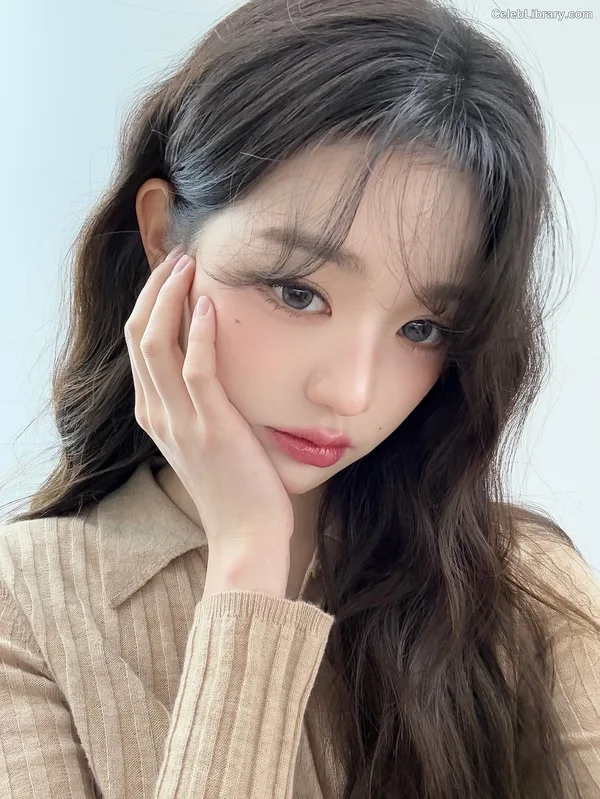Jang Won-young  장원영 WONYOUNG photo 9 of 5846