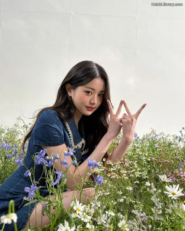 Jang Won-young  장원영 WONYOUNG photo 18 of 5846