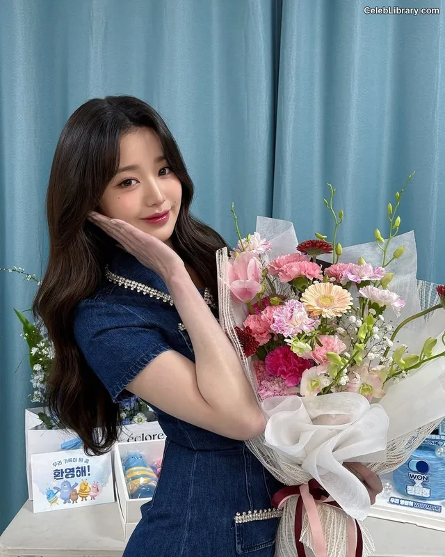 Jang Won-young  장원영 WONYOUNG photo 22 of 5846