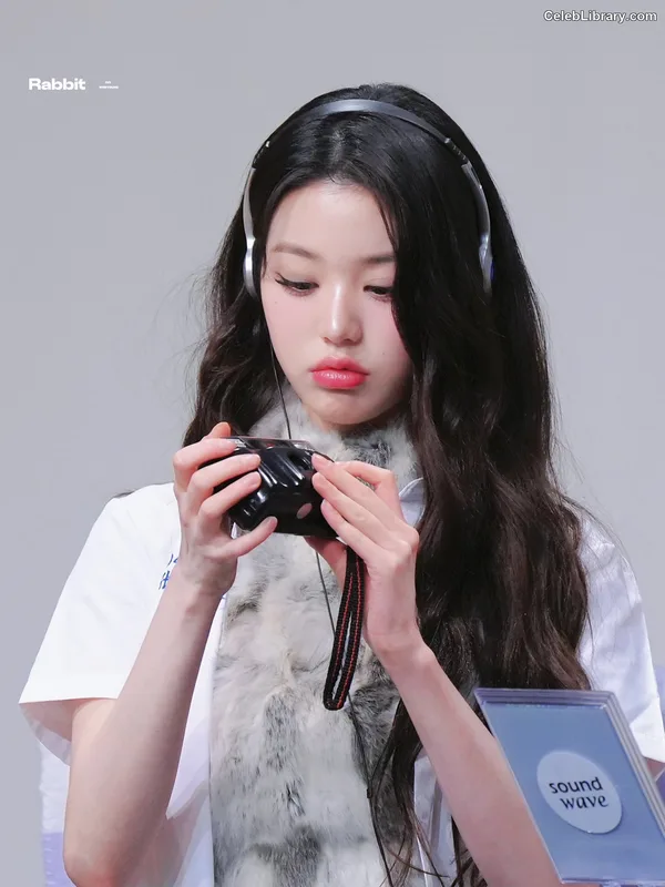 Jang Won-young 장원영 WONYOUNG photo 2 of 5846