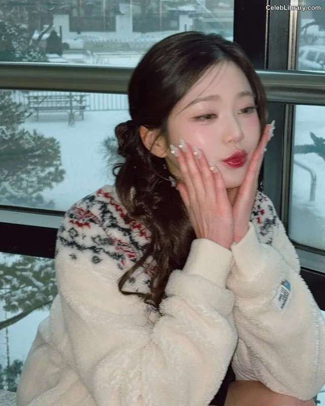 Jang Won-young 장원영 WONYOUNG photo 22 of 5846