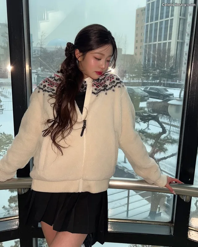 Jang Won-young 장원영 WONYOUNG photo 24 of 5846