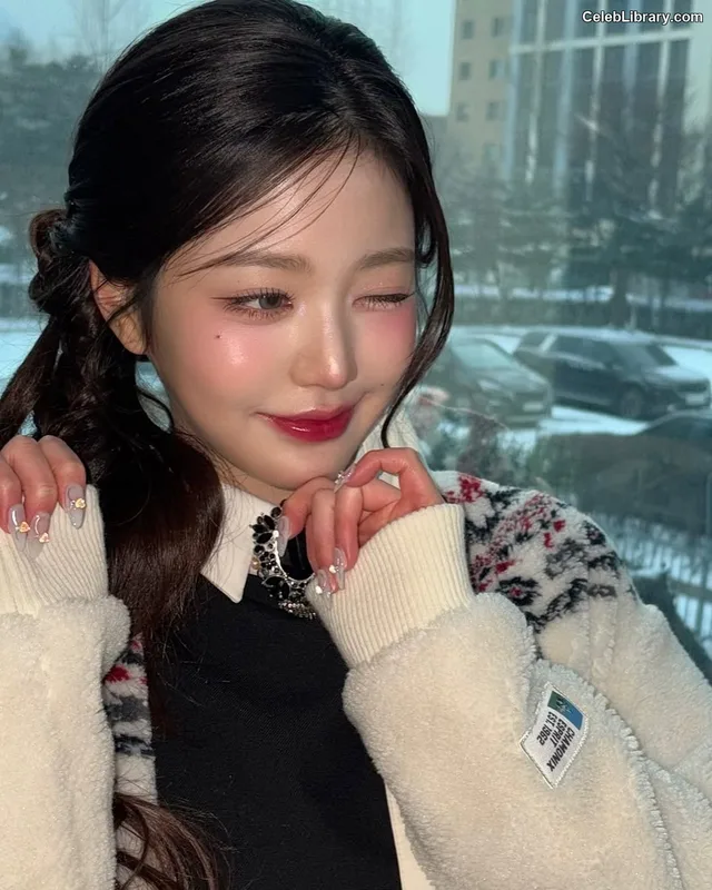 Jang Won-young 장원영 WONYOUNG photo 3 of 5846