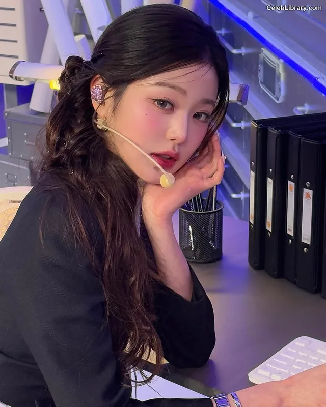 Jang Won-young 장원영 WONYOUNG photo 4 of 5846