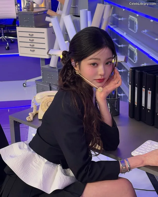 Jang Won-young 장원영 WONYOUNG photo 6 of 5846