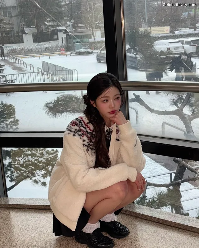 Jang Won-young 장원영 WONYOUNG photo 11 of 5846