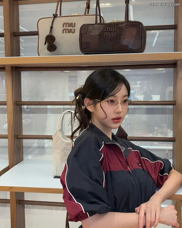 Jang Won-young 장원영 WONYOUNG photo 12 of 5846