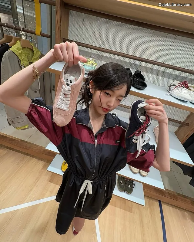 Jang Won-young 장원영 WONYOUNG photo 18 of 5846
