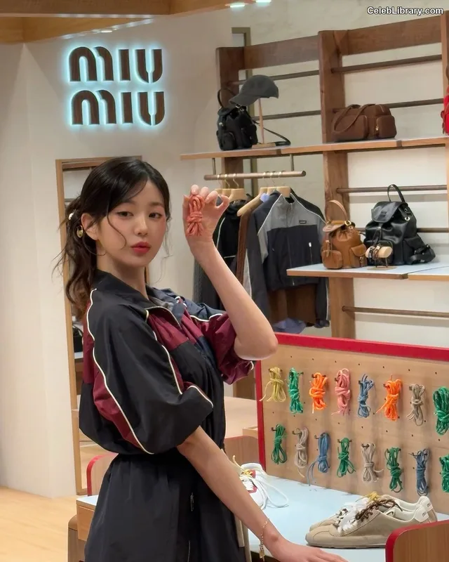 Jang Won-young 장원영 WONYOUNG photo 20 of 5846