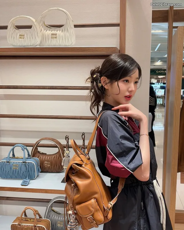 Jang Won-young 장원영 WONYOUNG photo 23 of 5846