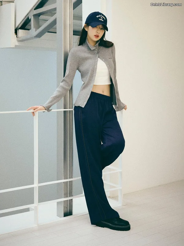 Jang Won-young 장원영 WONYOUNG photo 1 of 5846