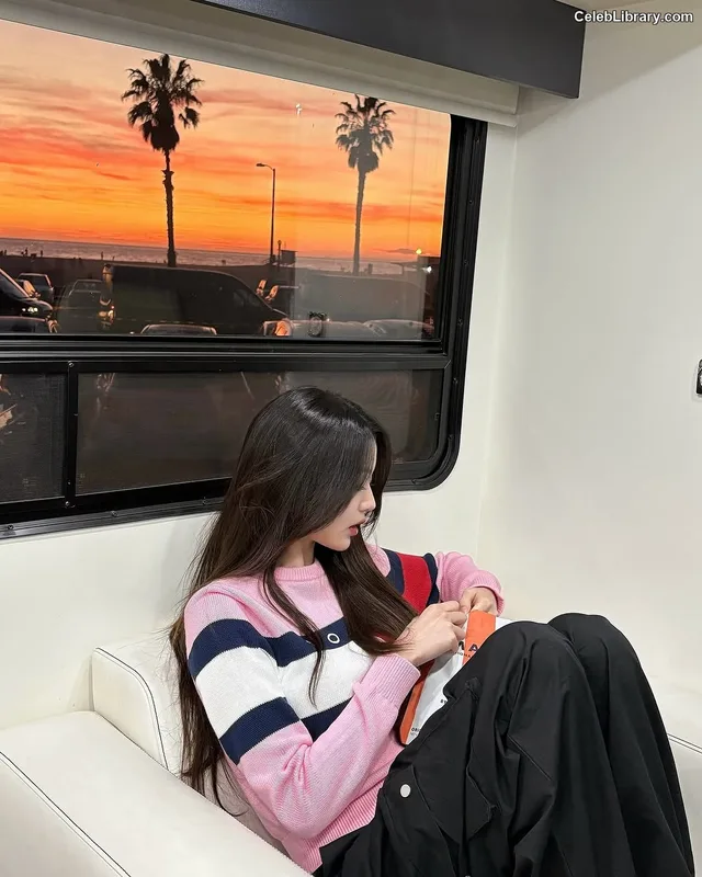 Jang Won-young 장원영 WONYOUNG photo 15 of 5846