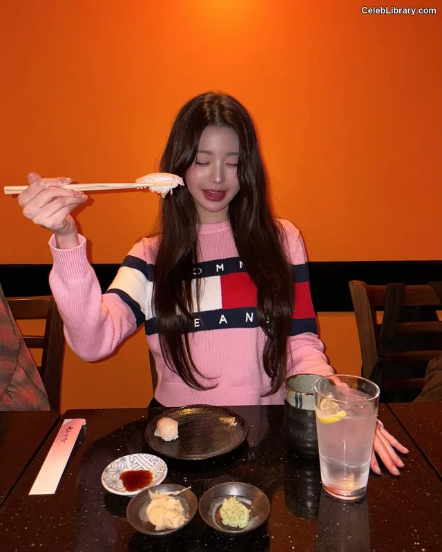 Jang Won-young 장원영 WONYOUNG photo 18 of 5846