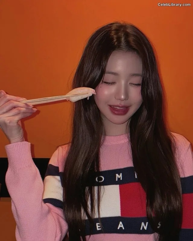 Jang Won-young 장원영 WONYOUNG photo 22 of 5846