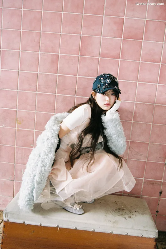 Jang Won-young 장원영 WONYOUNG photo 2 of 5846
