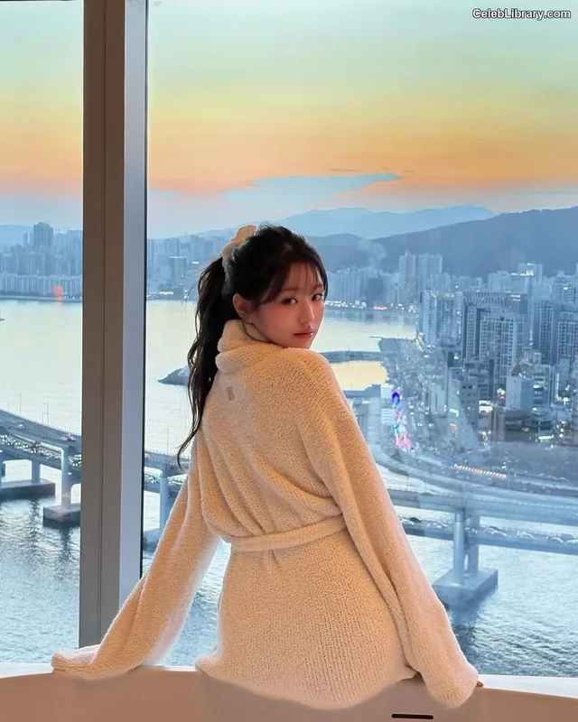 Jang Won-young 장원영 WONYOUNG photo 8 of 5846