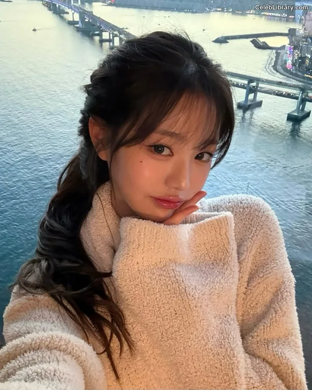 Jang Won-young 장원영 WONYOUNG photo 13 of 5846