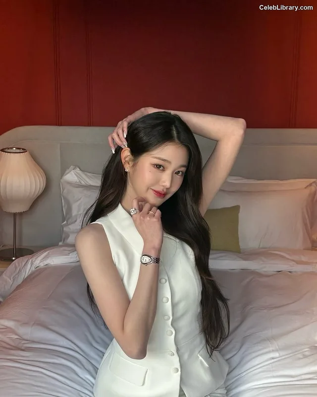 Jang Won-young 장원영 WONYOUNG photo 9 of 5846
